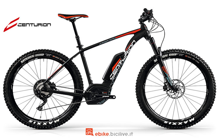 Una bicicletta Backfire Trail E R2500 2018
