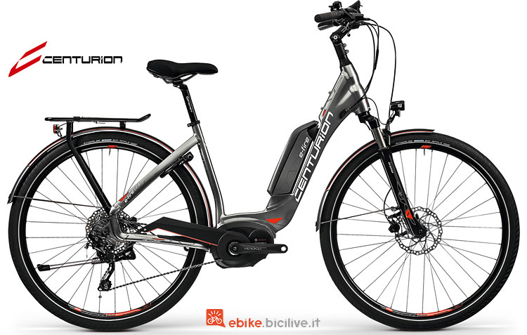 Una city bike elettrica E-Fire City R850