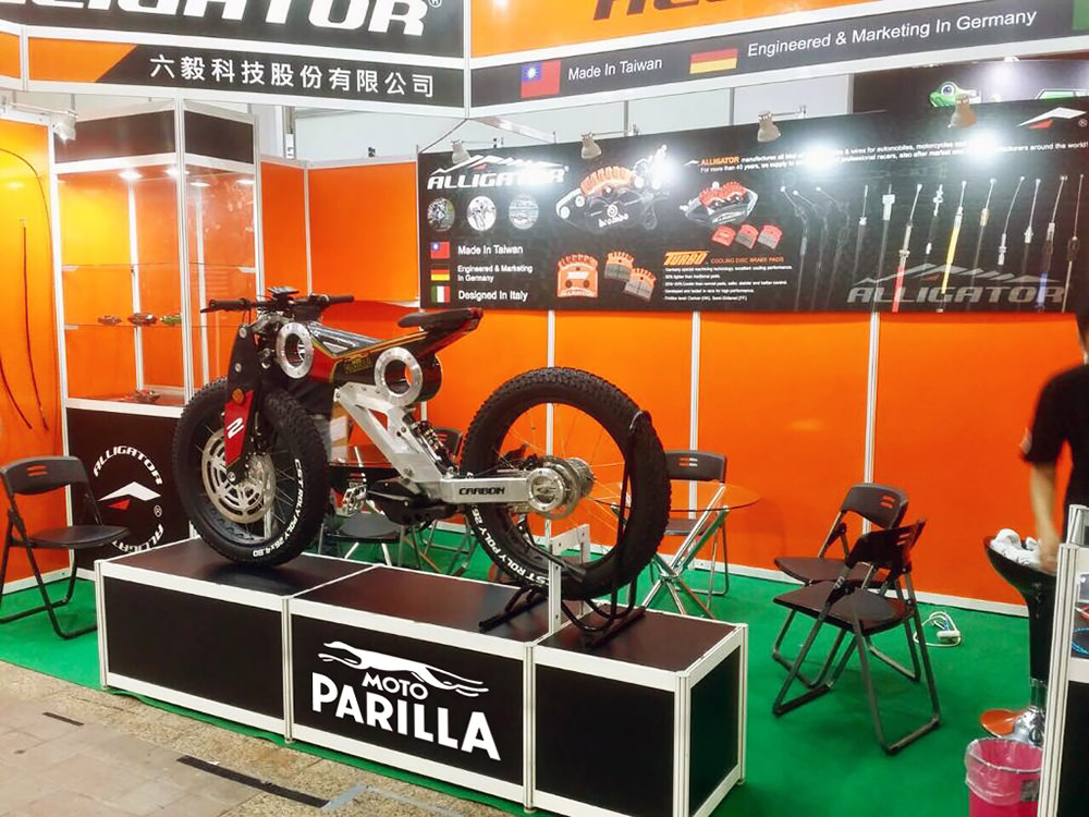 Moto Parilla Carbon Suv e-bike Asia -1