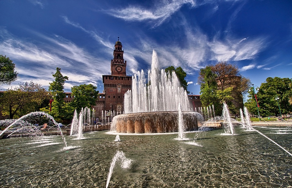 Piazza Castello a Milano