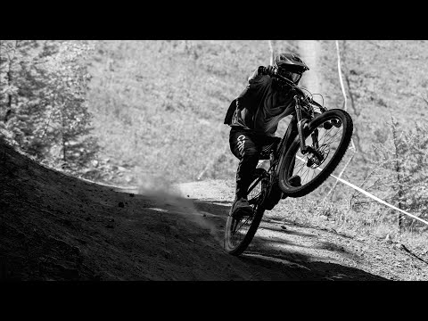 Electric Waves | Ratboy’s crew ride Pila, Italy