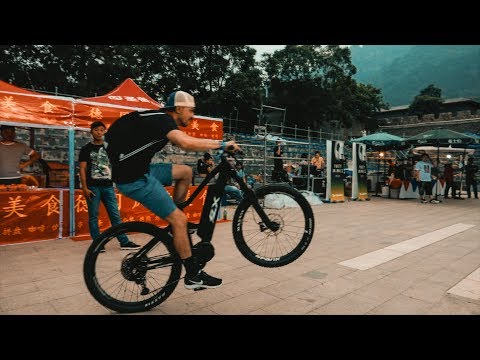 Leave Boring Behind – 2018 FLX Blade
