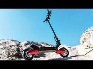 Electric Scooter with 11 inch off road tire 60v 40ah lithium battery 120km ranges 4000w motors 60kmh