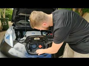 How to temporary fix a Leaf charging hatch that won’t open