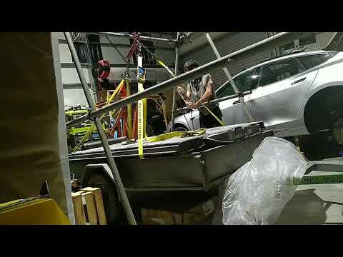 Lifting a Tesla 100kWh Battery