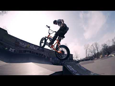 UDX Electric 20×4 BMX Bike on Berlin’s Mellow Park Ramps