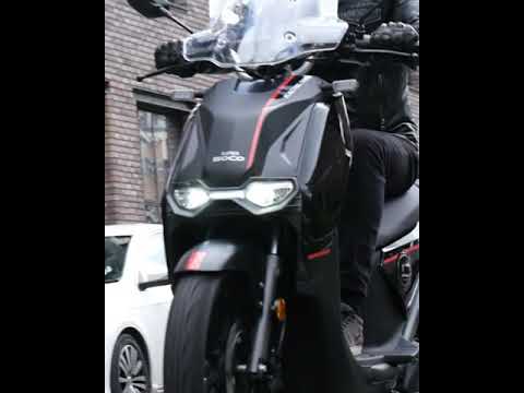 Super Soco UK – CPx Promo Video – 4kw, 125cc equivalent electric moped – Green-mopeds.com