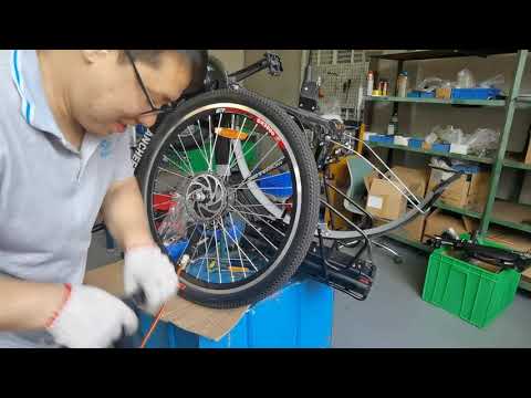 How to exchange the tire and inner tube AMA005685