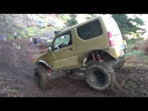 SUZUKI Jimny going down the hill